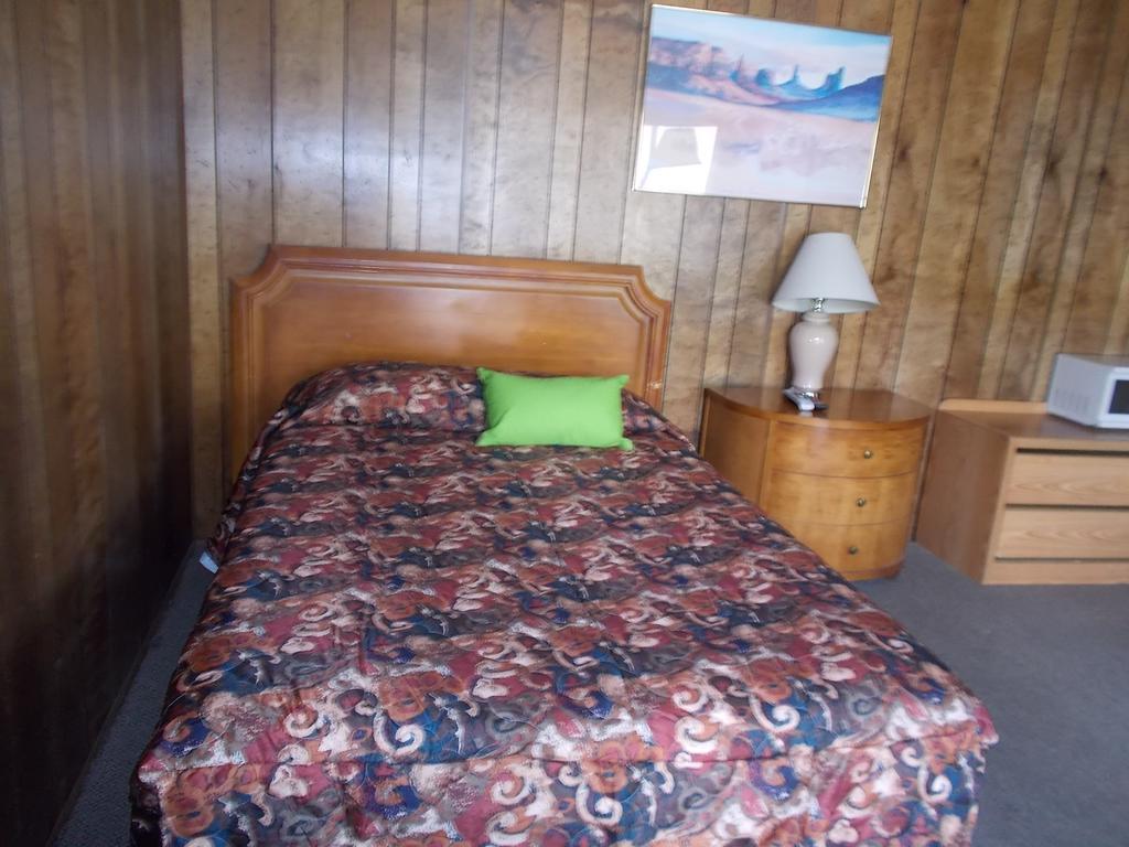 Atomic Inn Beatty Near Death Valley Екстериор снимка