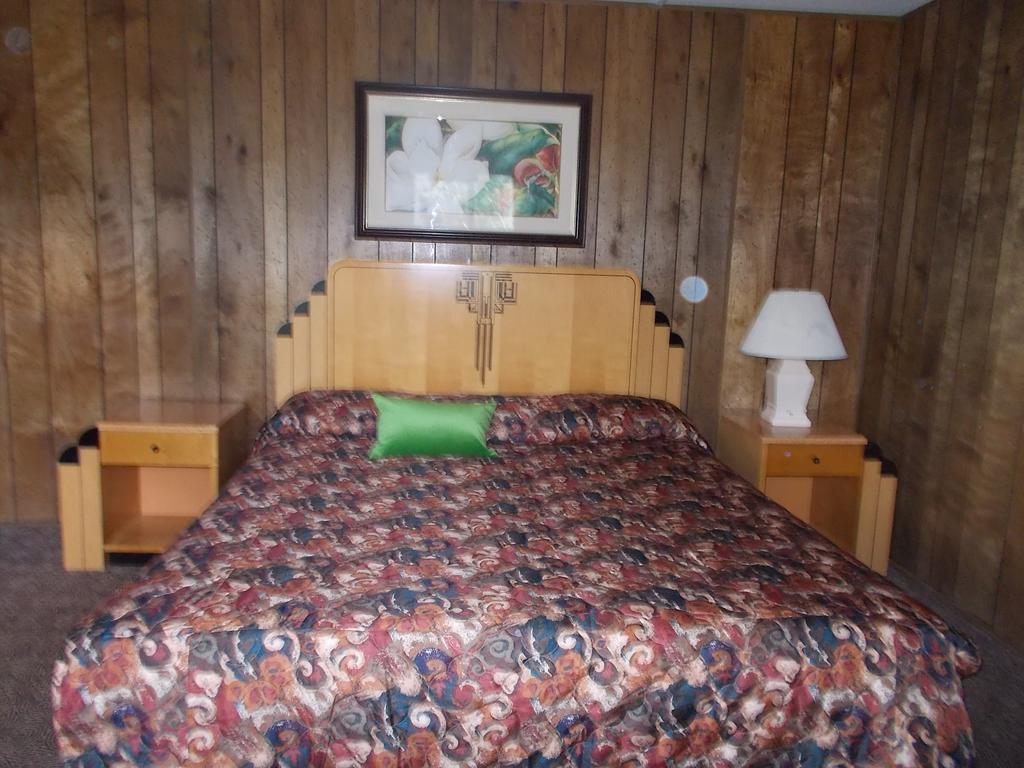 Atomic Inn Beatty Near Death Valley Екстериор снимка